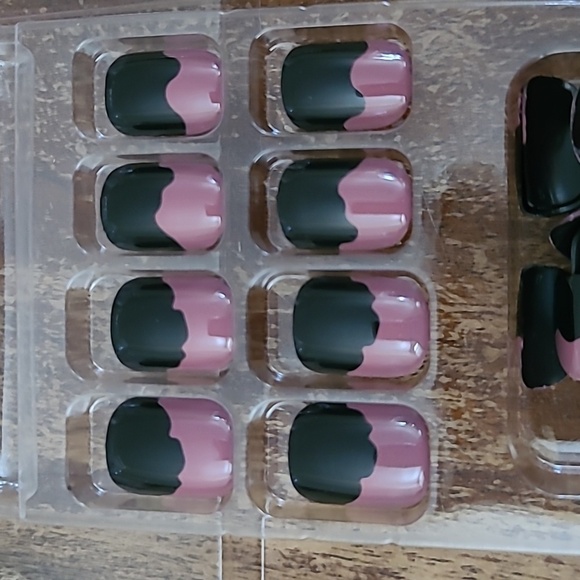 2/$16 Black Pink Punk Press On Nails - Picture 14 of 14